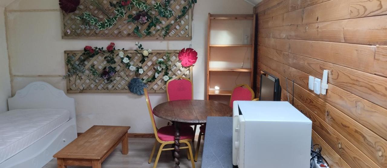 La Maison Du Saule Pompignac Экстерьер фото
